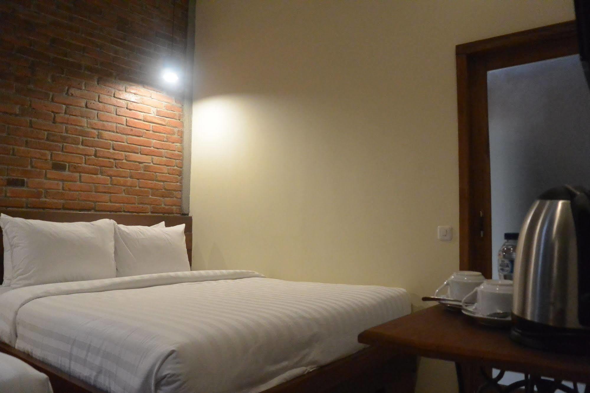 Cempaka Villa Magelang Exterior photo