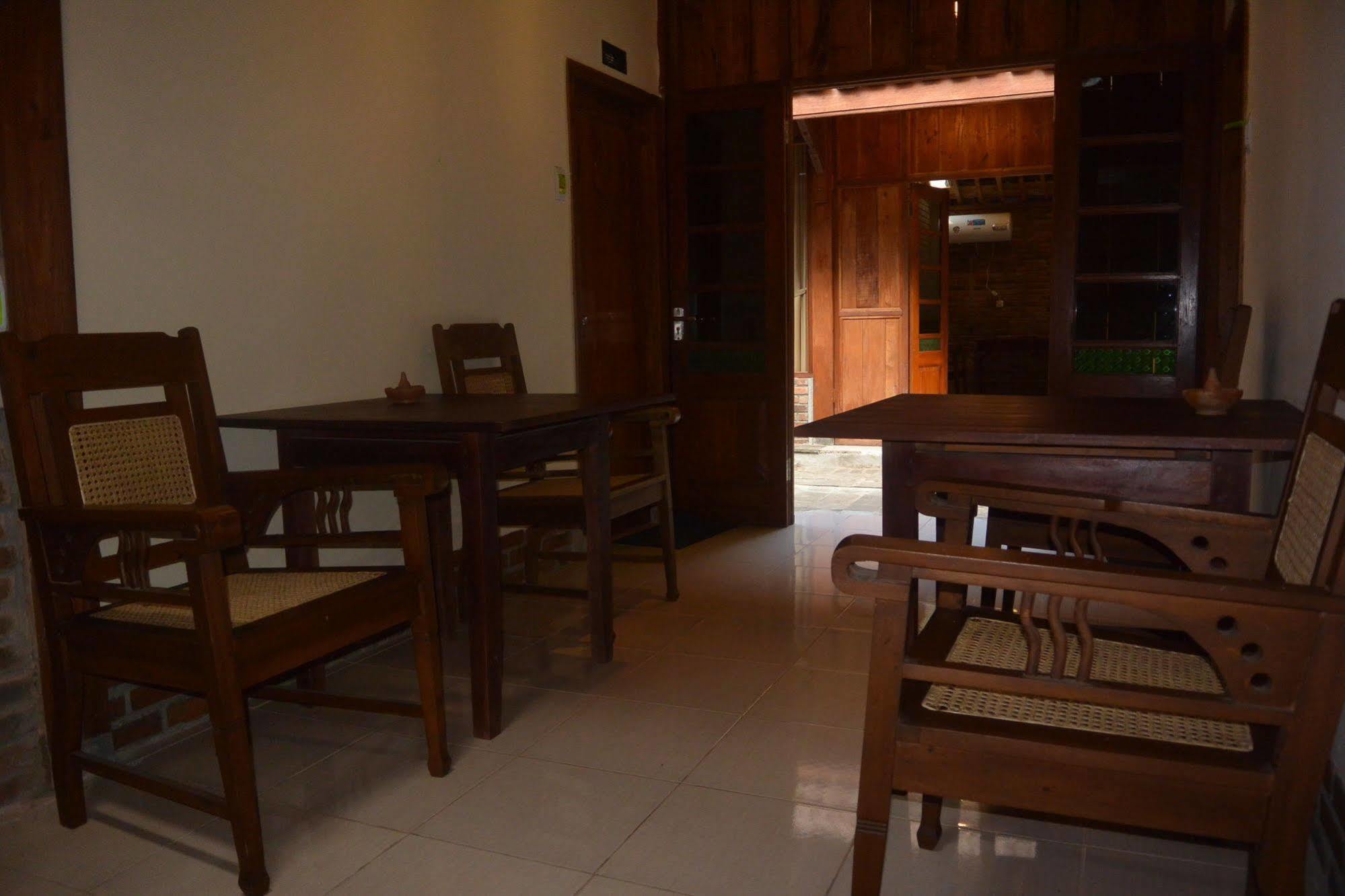Cempaka Villa Magelang Exterior photo